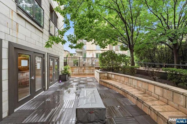 150 Henley Place 210, Weehawken, NJ 07086