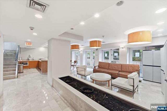 150 Henley Place 210, Weehawken, NJ 07086