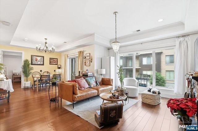 150 Henley Place 210, Weehawken, NJ 07086