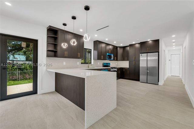 6235 SW 24th St, Miami, FL 33147