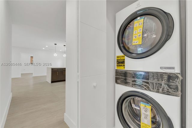6235 SW 24th St, Miami, FL 33147