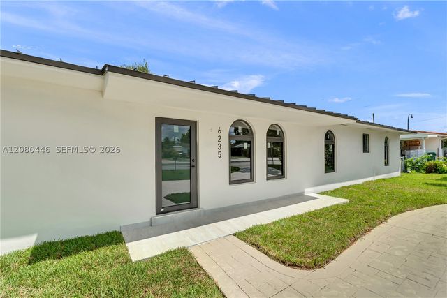 6235 SW 24th St, Miami, FL 33147