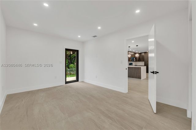 6235 SW 24th St, Miami, FL 33147