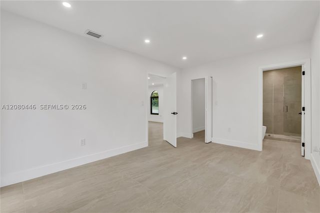6235 SW 24th St, Miami, FL 33147
