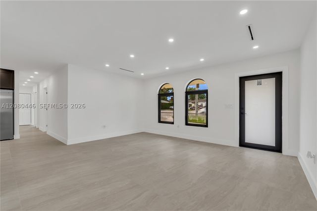 6235 SW 24th St, Miami, FL 33147