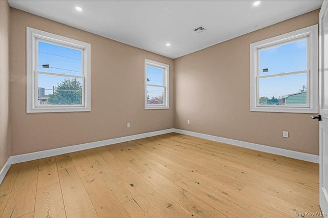 62 Haven Lane, Levittown, NY 11756