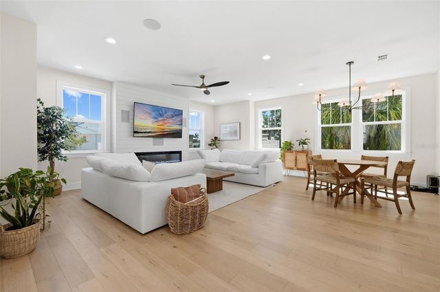 1811 BAYOU GRANDE BOULEVARD NE, St Petersburg, FL 33703