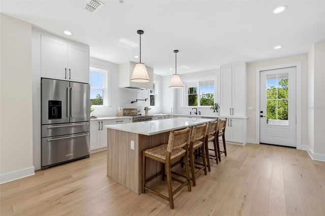 1811 BAYOU GRANDE BOULEVARD NE, St Petersburg, FL 33703