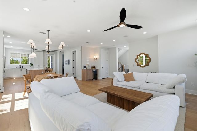 1811 BAYOU GRANDE BOULEVARD NE, St Petersburg, FL 33703