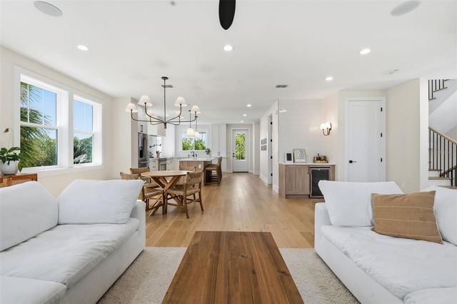 1811 BAYOU GRANDE BOULEVARD NE, St Petersburg, FL 33703