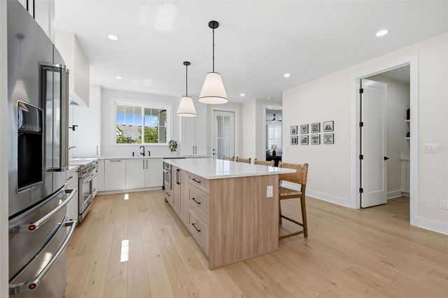 1811 BAYOU GRANDE BOULEVARD NE, St Petersburg, FL 33703