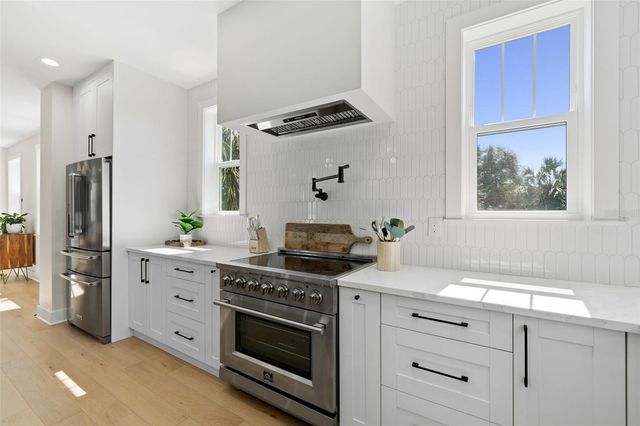 1811 BAYOU GRANDE BOULEVARD NE, St Petersburg, FL 33703