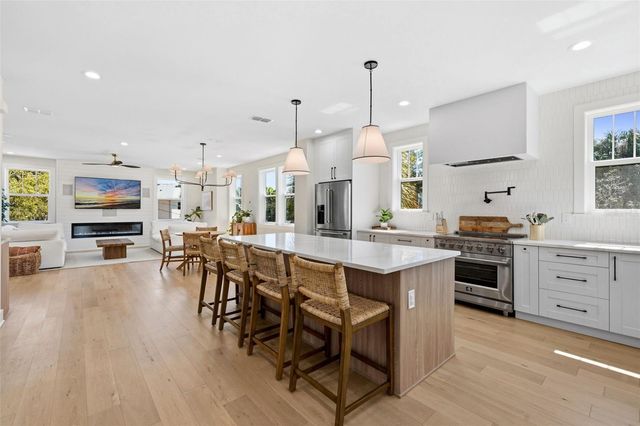 1811 BAYOU GRANDE BOULEVARD NE, St Petersburg, FL 33703