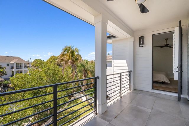 1811 BAYOU GRANDE BOULEVARD NE, St Petersburg, FL 33703