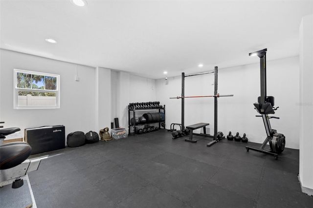 1811 BAYOU GRANDE BOULEVARD NE, St Petersburg, FL 33703