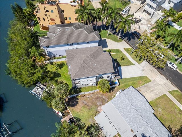 1811 BAYOU GRANDE BOULEVARD NE, St Petersburg, FL 33703