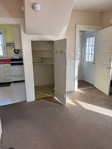 69 Norton St, Dartmouth, MA 02748