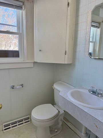 69 Norton St, Dartmouth, MA 02748