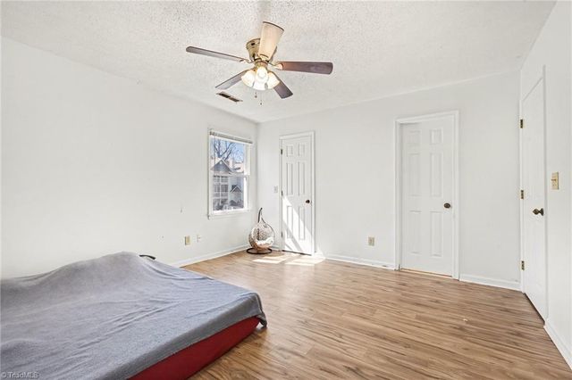 2326 W Vandalia Road B, Greensboro, NC 27407