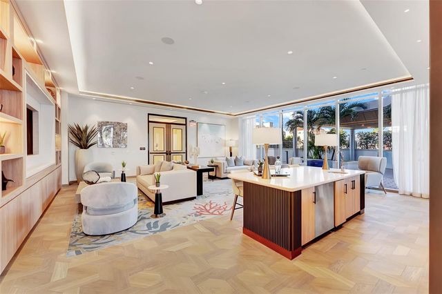 153 N Seabreeze Boulevard 902, Fort Lauderdale, FL 33304