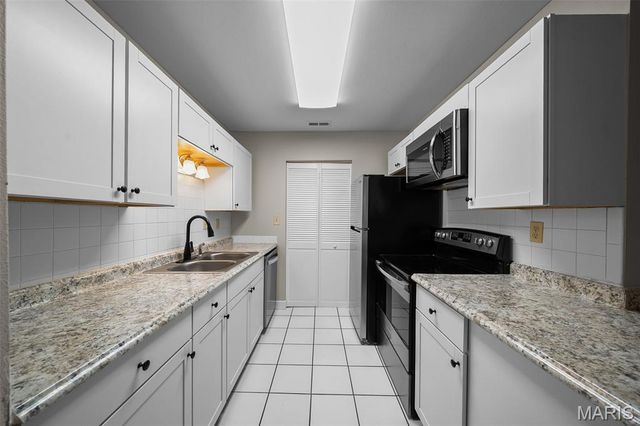 2407 Sandalwood Creek Court A, Wildwood, MO 63038