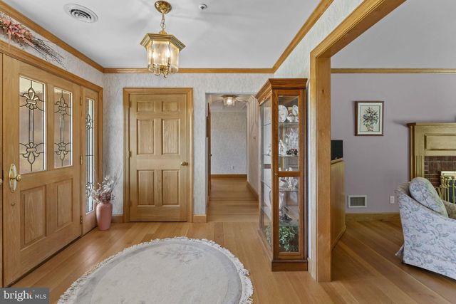 176 ROCK MILLS RD, Castleton, VA 22716