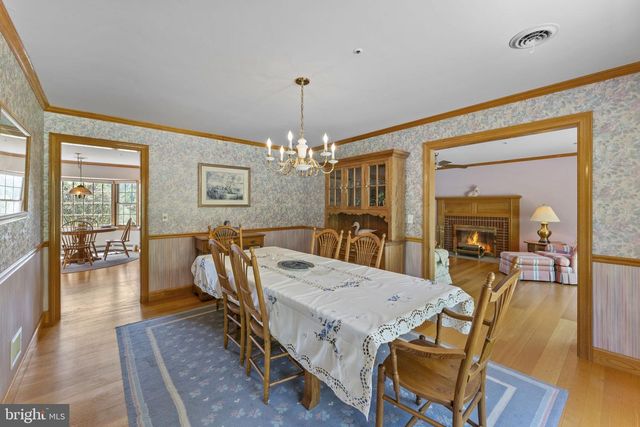 176 ROCK MILLS RD, Castleton, VA 22716