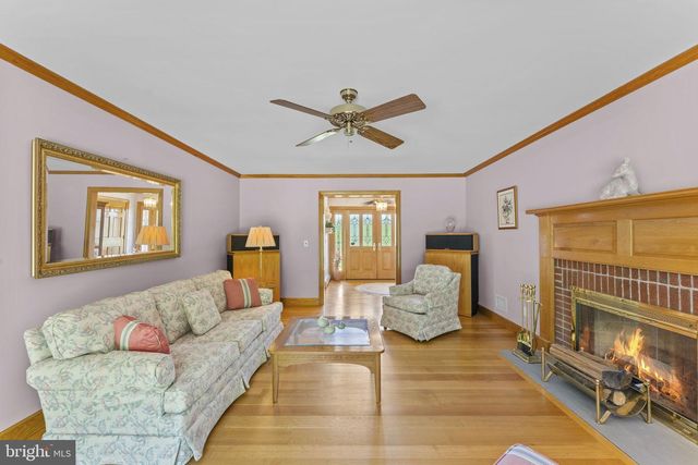 176 ROCK MILLS RD, Castleton, VA 22716