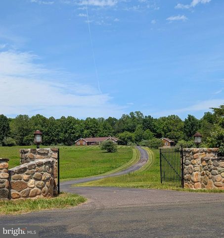 176 ROCK MILLS RD, Castleton, VA 22716