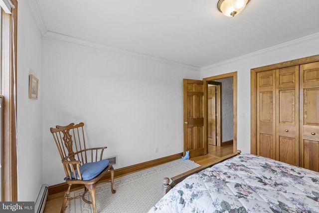 176 ROCK MILLS RD, Castleton, VA 22716