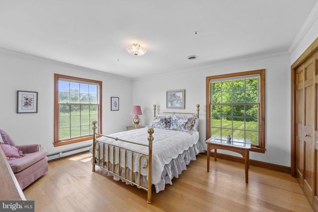 176 ROCK MILLS RD, Castleton, VA 22716