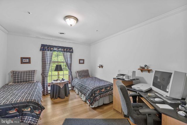 176 ROCK MILLS RD, Castleton, VA 22716