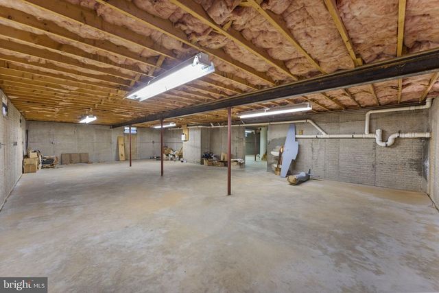 176 ROCK MILLS RD, Castleton, VA 22716