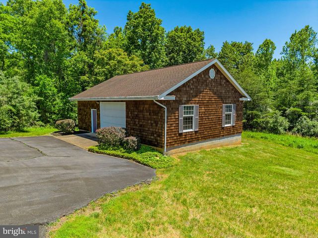 176 ROCK MILLS RD, Castleton, VA 22716