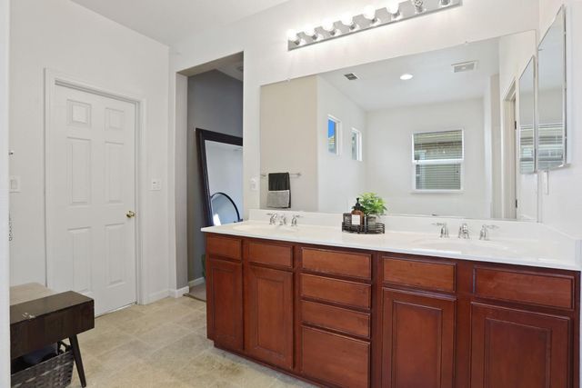 5222 Loki Ln, Stockton, CA 95219