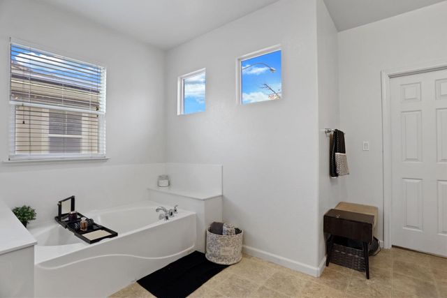 5222 Loki Ln, Stockton, CA 95219