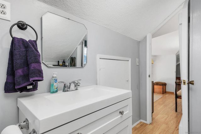 11270 San Luis Rey Dr, Valley Center, CA 92082