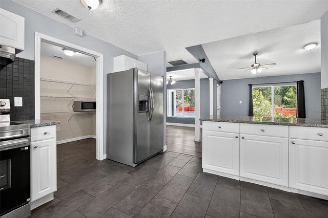 1385 11TH AVENUE, Deland, FL 32724