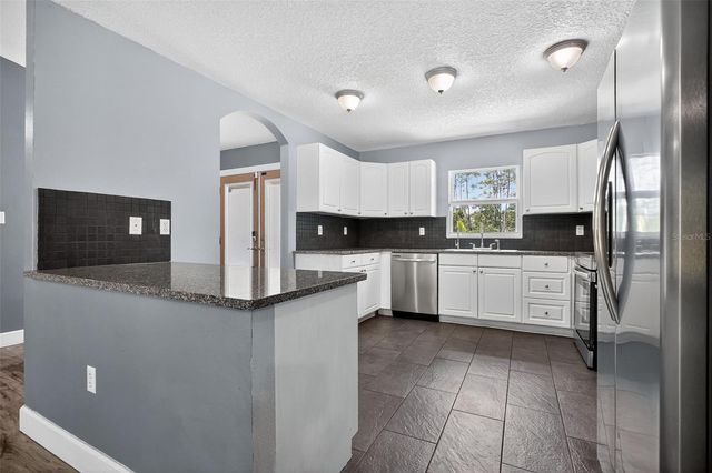 1385 11TH AVENUE, Deland, FL 32724