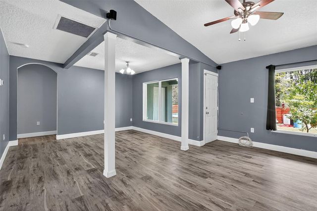 1385 11TH AVENUE, Deland, FL 32724