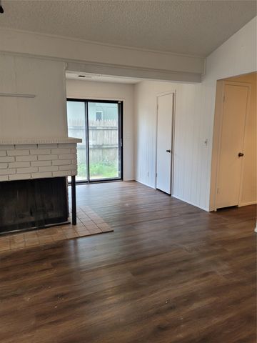 10814 E 15th Place, Tulsa, OK 74128