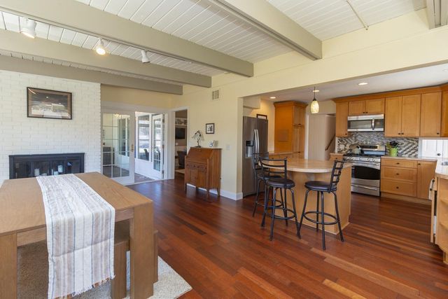 1440 Belmont Lane W, Roseville, MN 55113