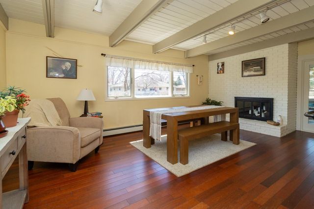 1440 Belmont Lane W, Roseville, MN 55113