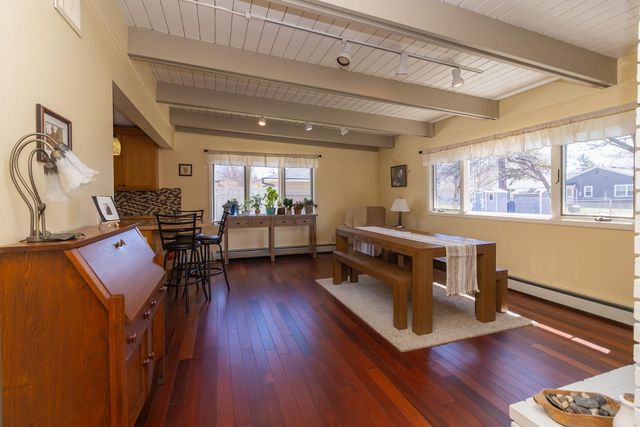 1440 Belmont Lane W, Roseville, MN 55113