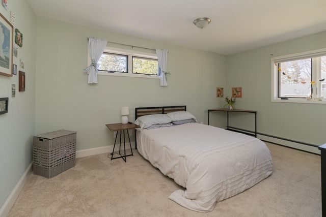 1440 Belmont Lane W, Roseville, MN 55113