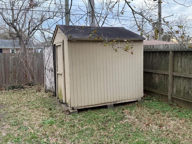 2623 Foxden Drive, Pearland, TX 77584