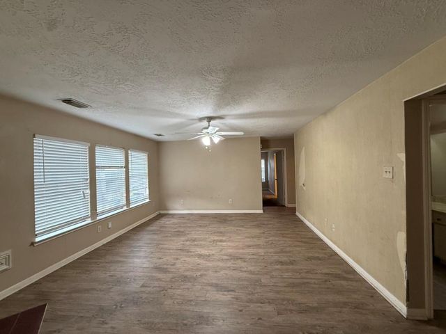 2623 Foxden Drive, Pearland, TX 77584