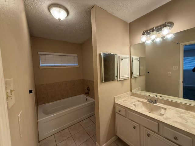 2623 Foxden Drive, Pearland, TX 77584