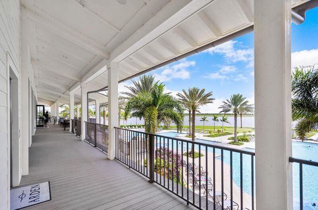 19552 BROAD SHORE Walk, Loxahatchee, FL 33470