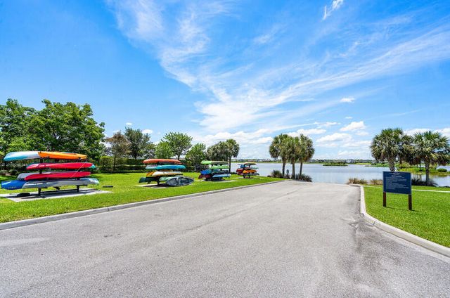 19552 BROAD SHORE Walk, Loxahatchee, FL 33470